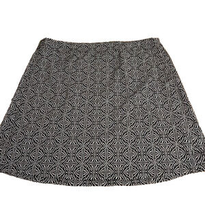 Ripskirt hawaii batik pattern, size M, in very good condition. Pockets